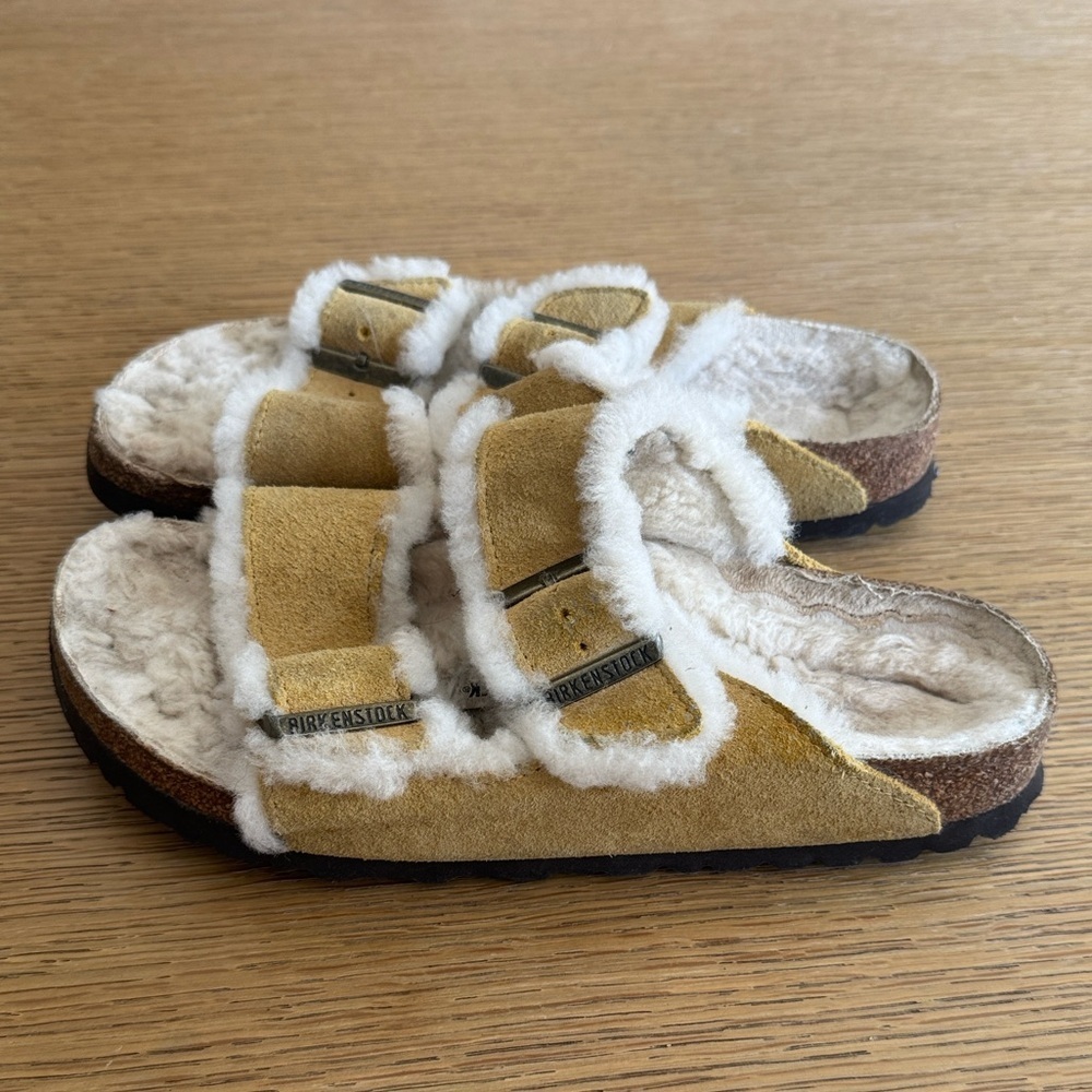 Birkenstock Ochre Shearling Sandals, size 37 - Picture 3 of 7
